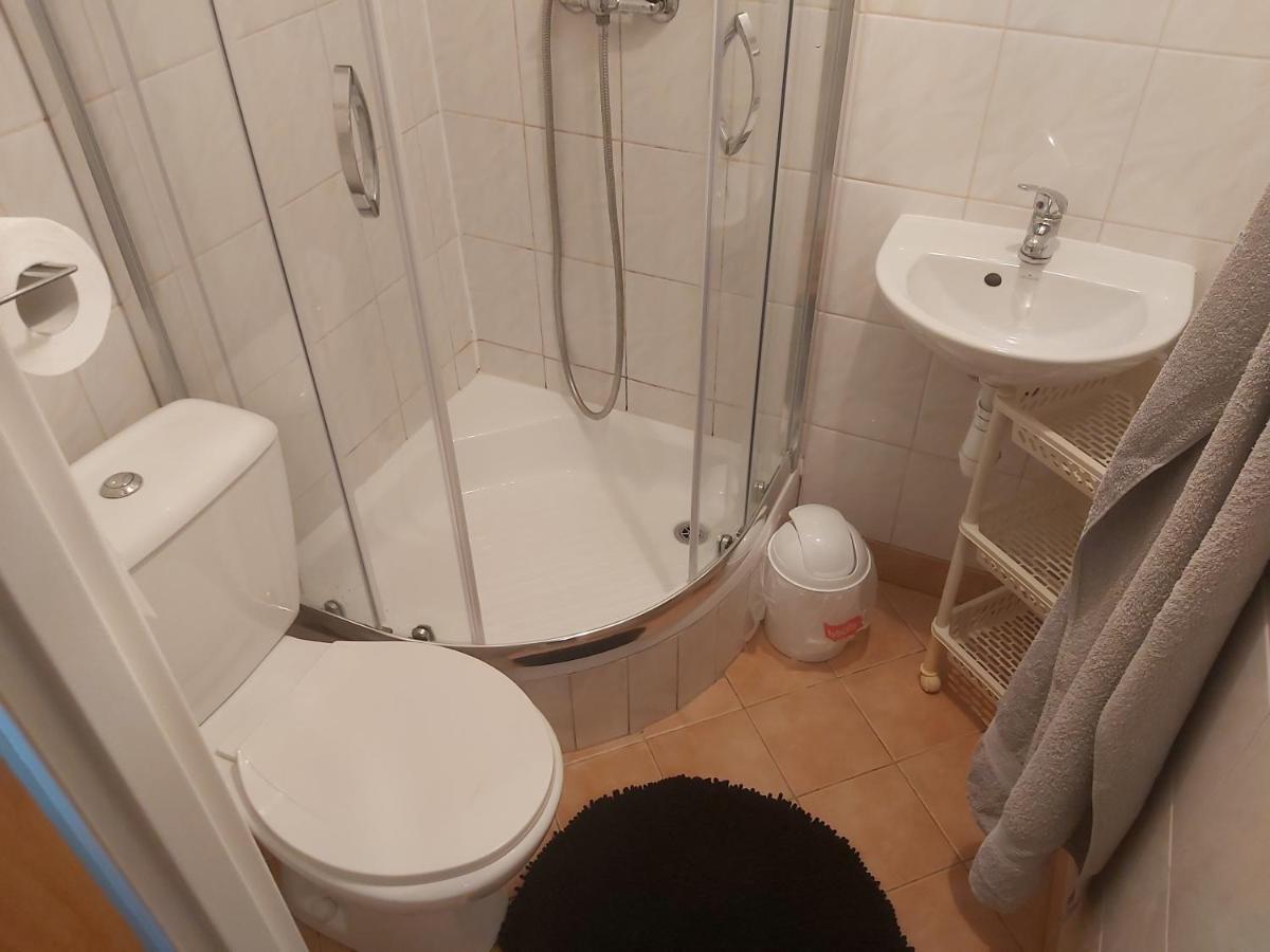 Pokoje Goscinne Anna Łeba Exterior foto