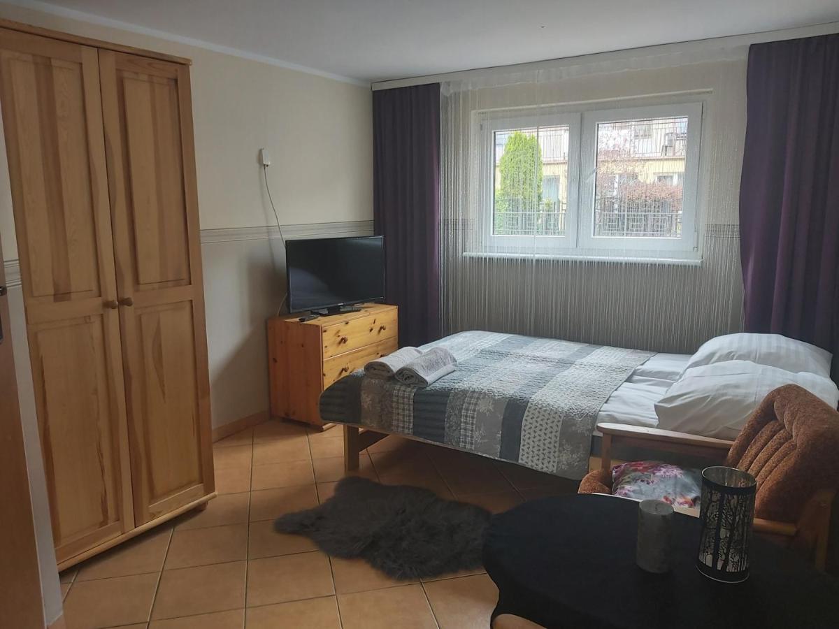 Pokoje Goscinne Anna Łeba Exterior foto