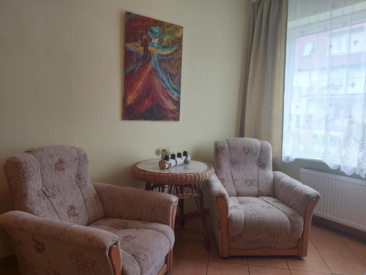 Pokoje Goscinne Anna Łeba Exterior foto