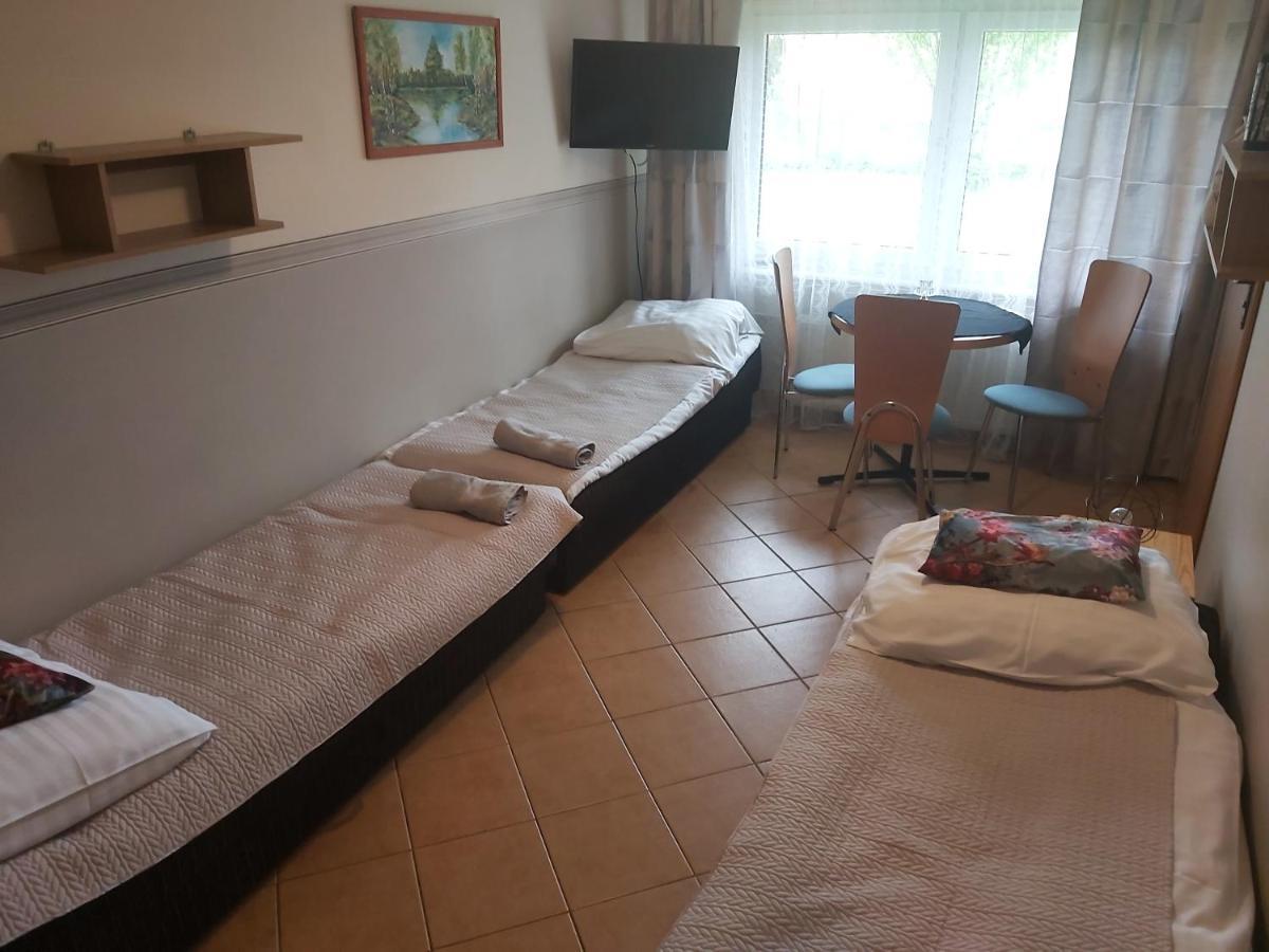 Pokoje Goscinne Anna Łeba Exterior foto