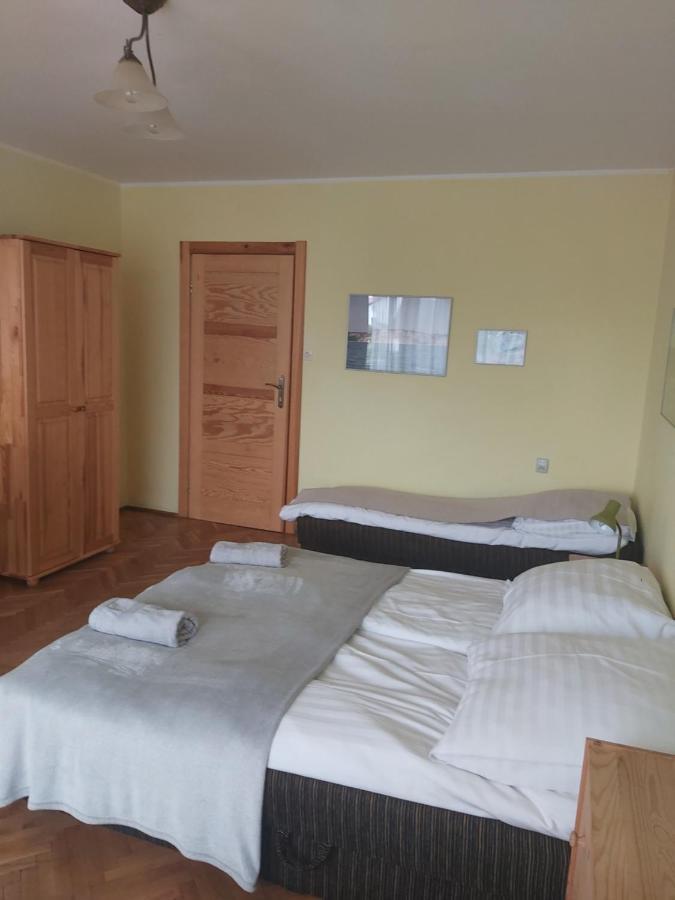 Pokoje Goscinne Anna Łeba Exterior foto