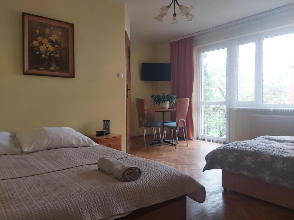 Pokoje Goscinne Anna Łeba Exterior foto