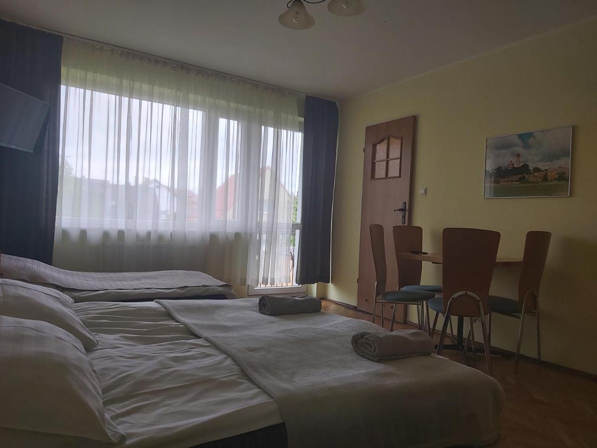Pokoje Goscinne Anna Łeba Exterior foto