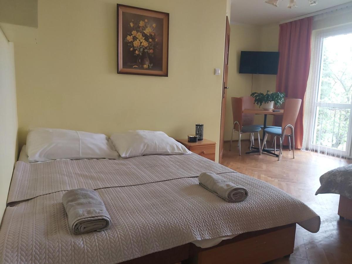 Pokoje Goscinne Anna Łeba Exterior foto