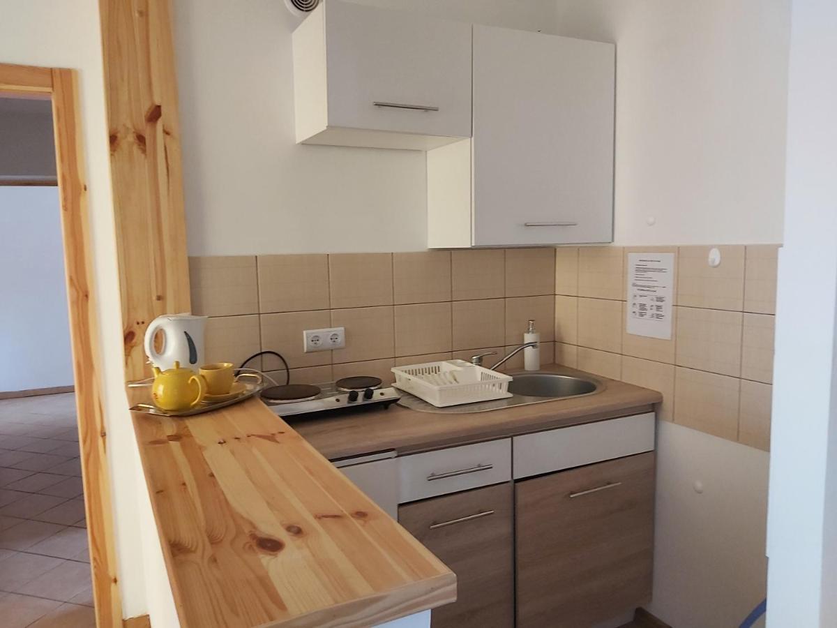 Pokoje Goscinne Anna Łeba Exterior foto