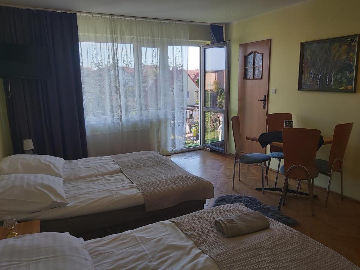 Pokoje Goscinne Anna Łeba Exterior foto
