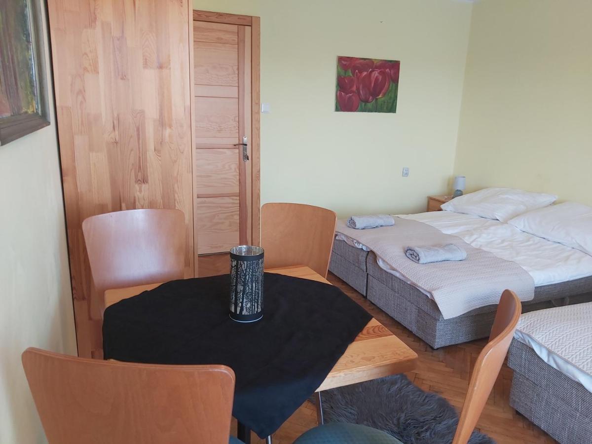 Pokoje Goscinne Anna Łeba Exterior foto